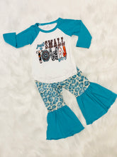 Load image into Gallery viewer, Just a Small Town Girl 2 pc Flared Leg Set