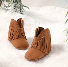 Load image into Gallery viewer, Soft Swade Fringe Boots with Zipper Side