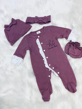 Load image into Gallery viewer, Hi I’m New Here 5 pc Newborn Set