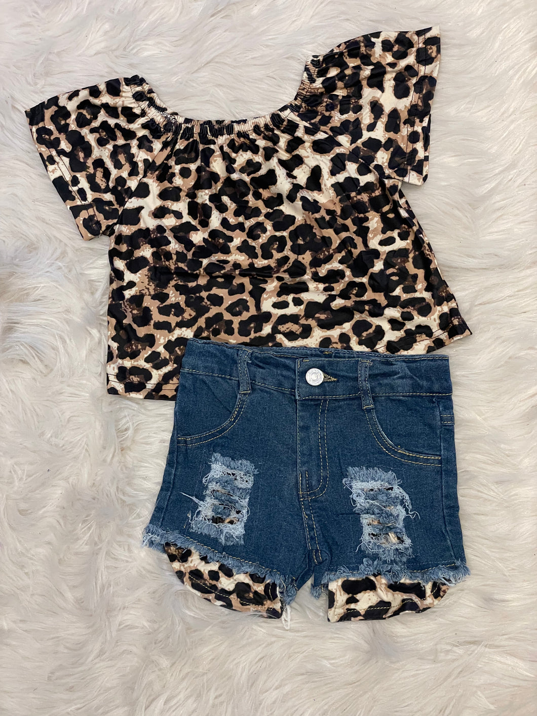 🎈 SALE 🎈Leopard Distressed Denium Patch Short Set